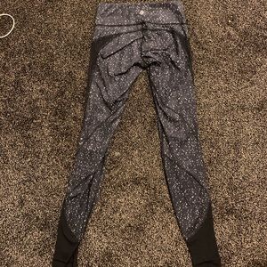 BLACK LULULEMON LEGGINGS
